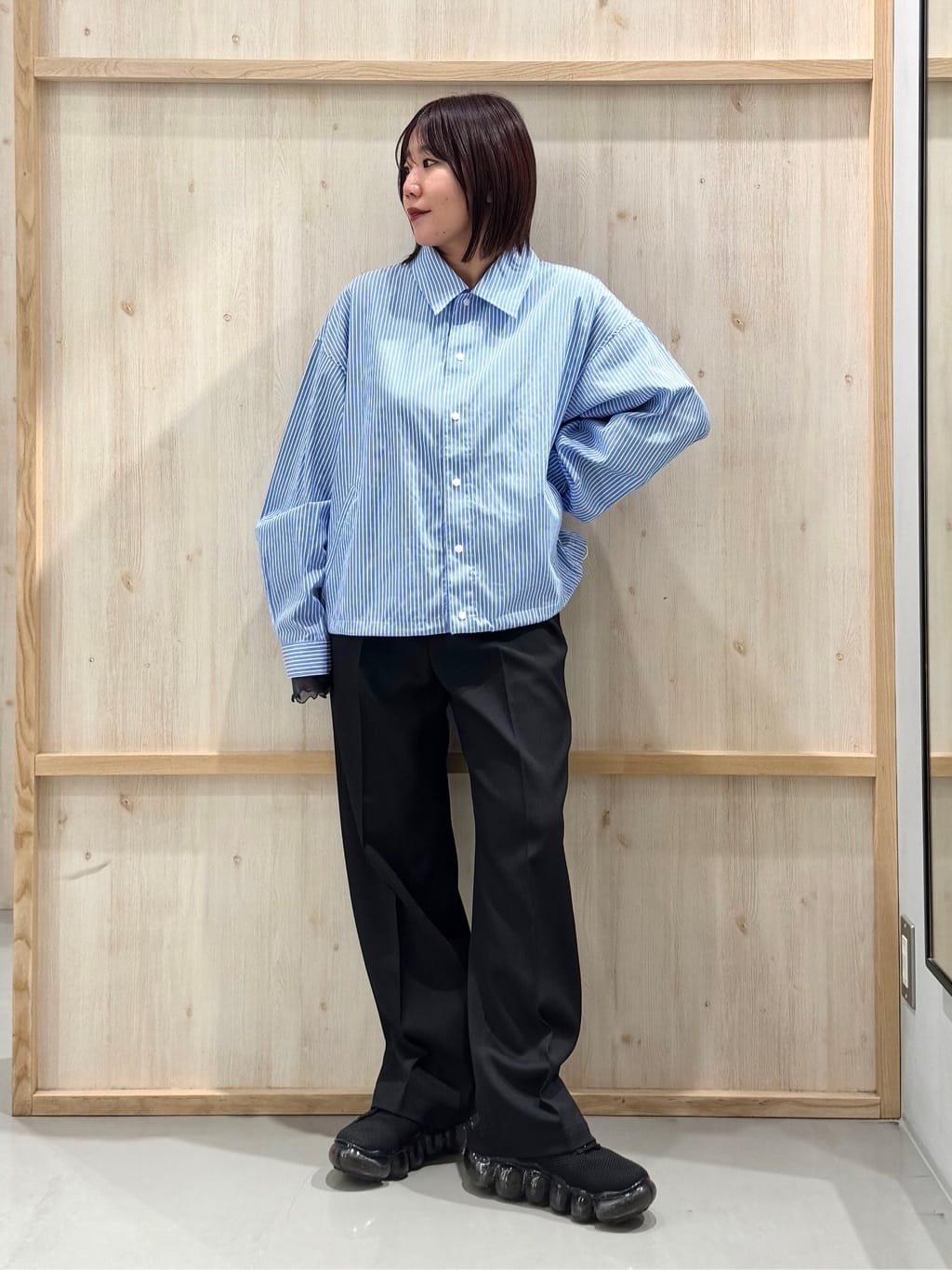 nanaさんの「THE SHOP TK｜ショート丈シャツブルゾン」を使ったコーディネート