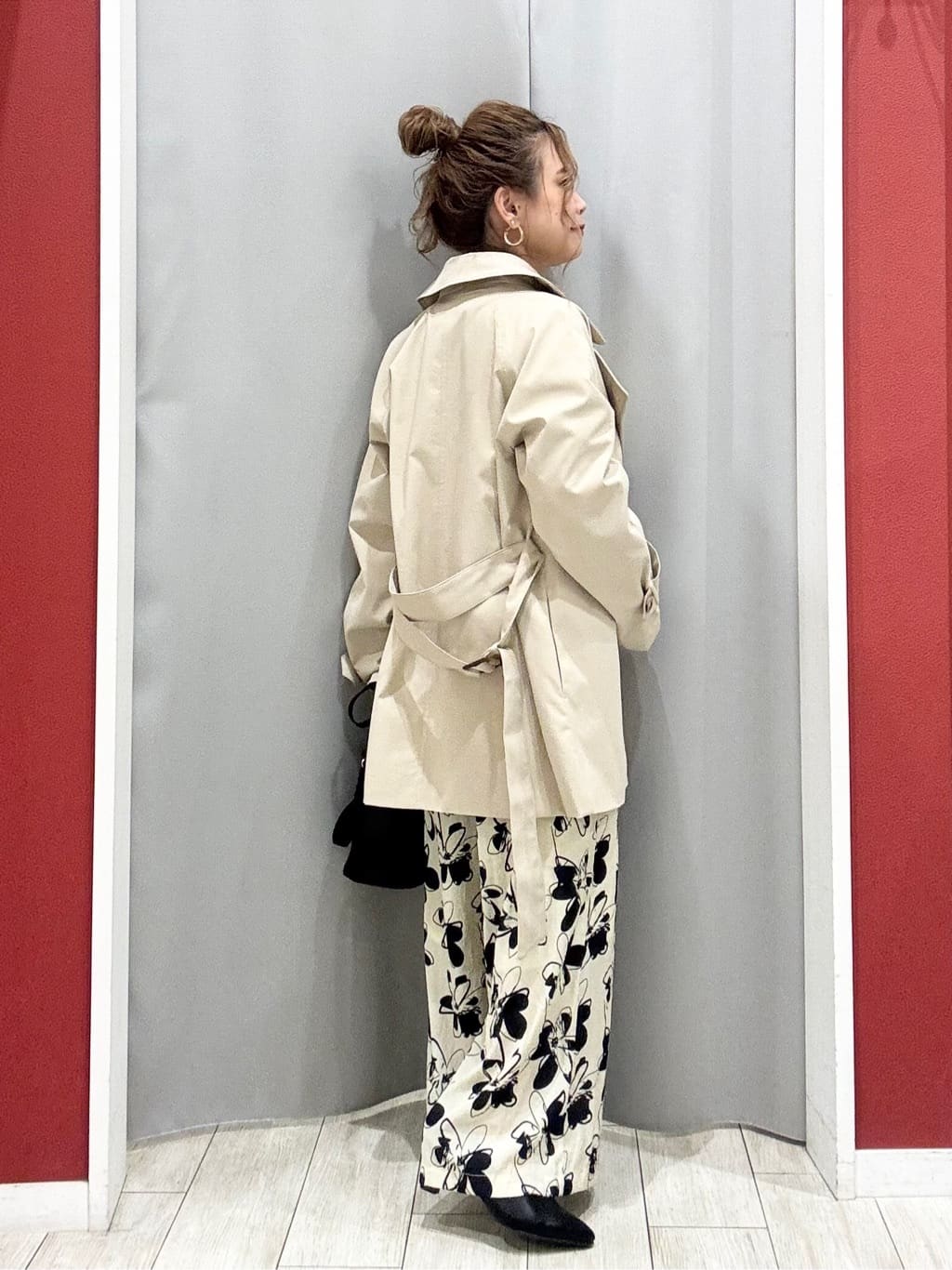 shioさんの「SHOO･LA･RUE｜【洗濯機可/S-LL/アンサンブル可】すっきりと好印象 配色クルーネックニット」を使ったコーディネート