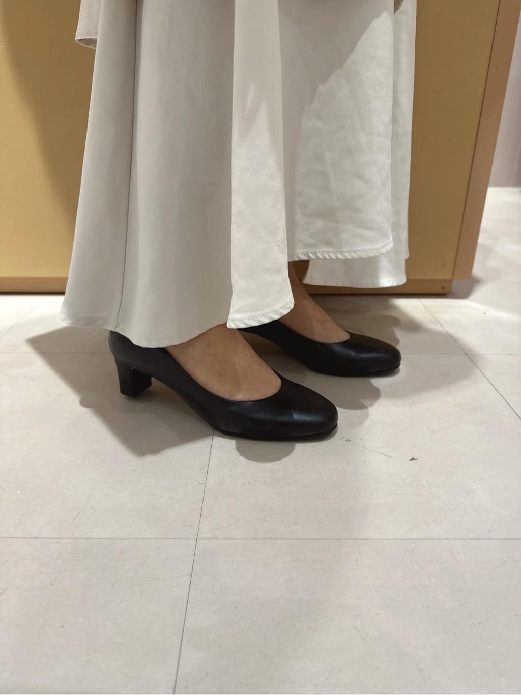 neinaさんの「ESPERANZA｜【晴雨兼用/12時間パンプス】約5.0cm　歩きやすくて疲れにくい」を使ったコーディネート