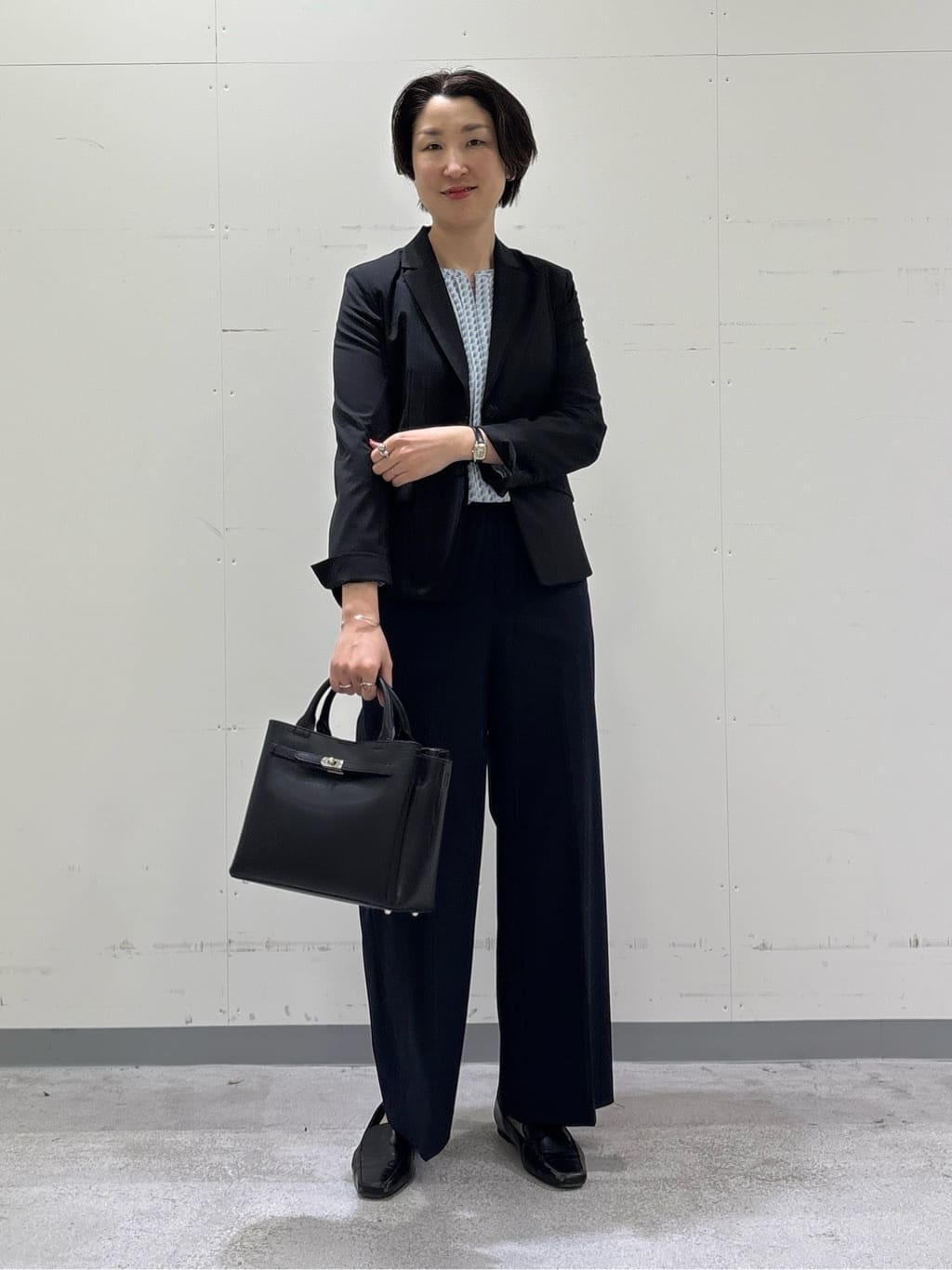 yuriさんの「INDIVI｜【新作褒められパンツ】快温ワイドパンツ」を使ったコーディネート