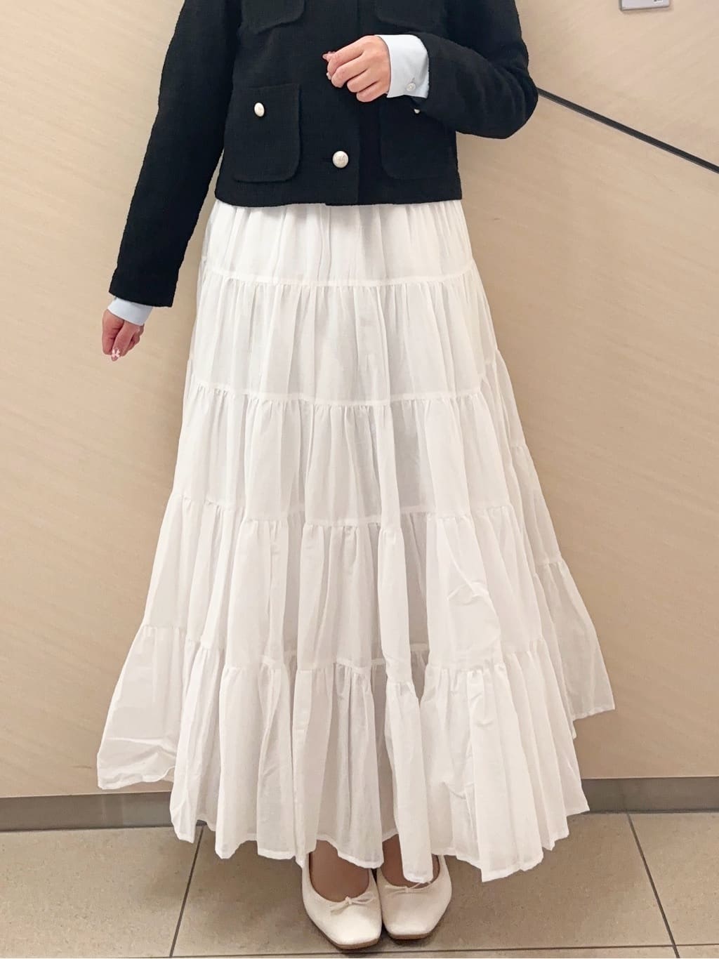 Rinaさんの「DRESSTERIOR｜ブラックファンシーツイードジャケット」を使ったコーディネート