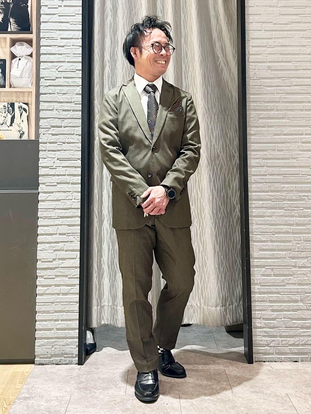 KENJI Iさんの「THE SHOP TK｜ライトエバーデニム ジャケット 洗濯機OK/ストレッチ/セットアップ可」を使ったコーディネート