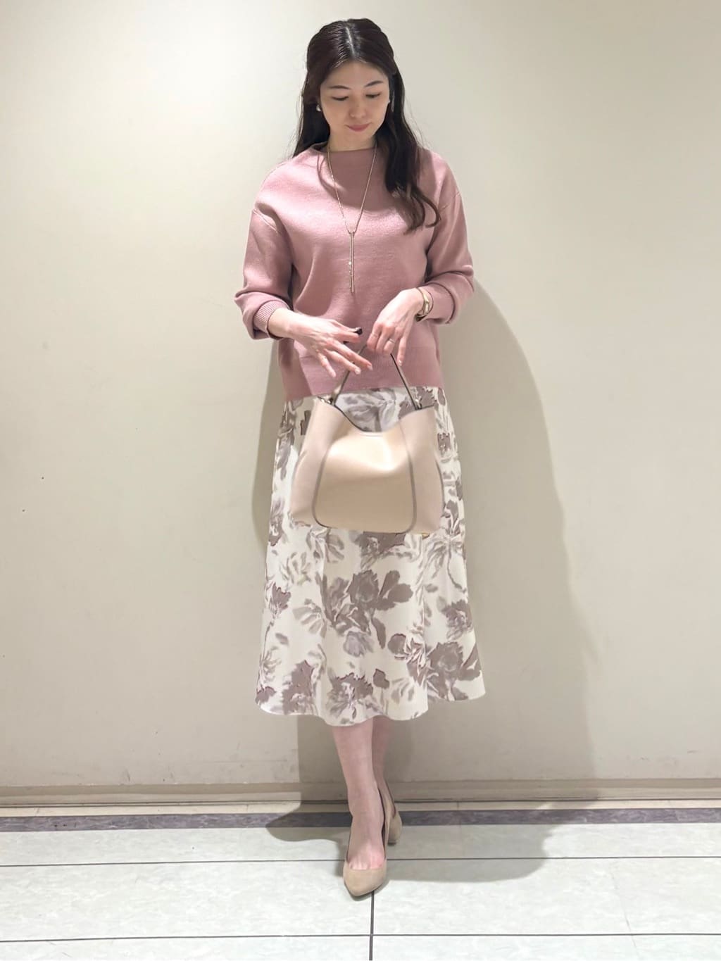 sakiさんの「COUP DE CHANCE｜【手洗い可】ラメ混ニットトップス」を使ったコーディネート