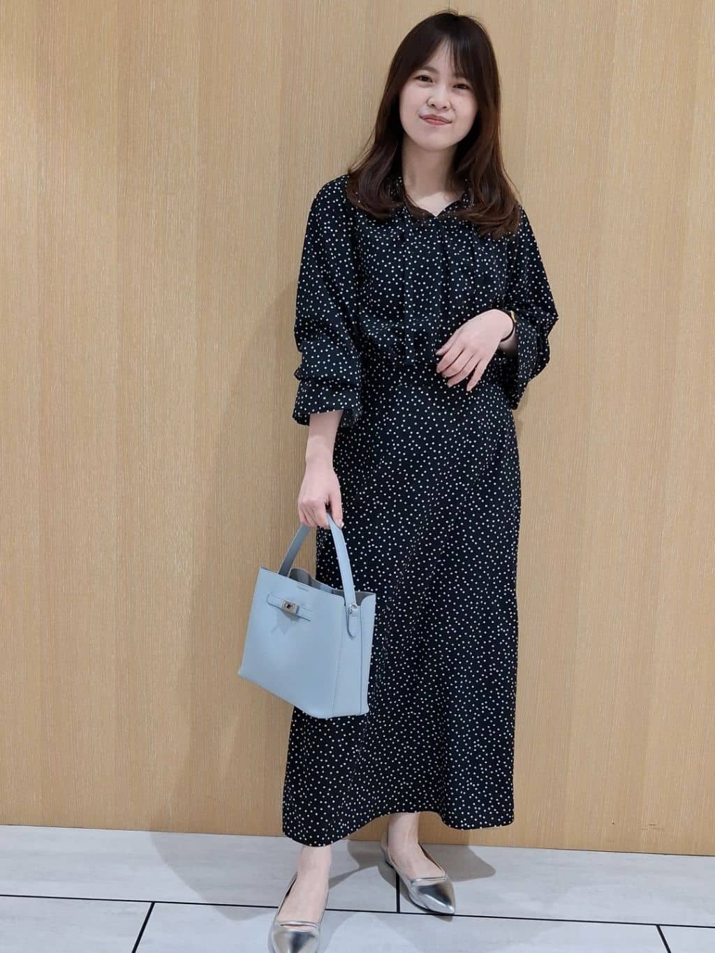 YuKaRiさんの「UNTITLED｜【セットアップ可/後ろウエストゴム】ランダムドットスカート」を使ったコーディネート