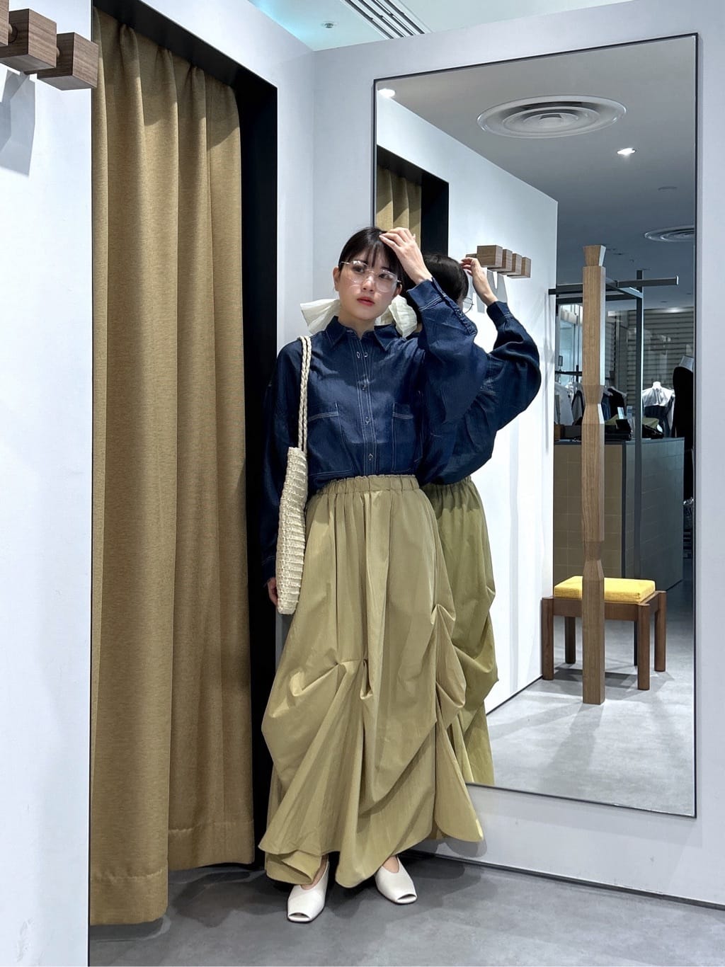 Renoさんの「INDIVI｜デニムシャツ」を使ったコーディネート