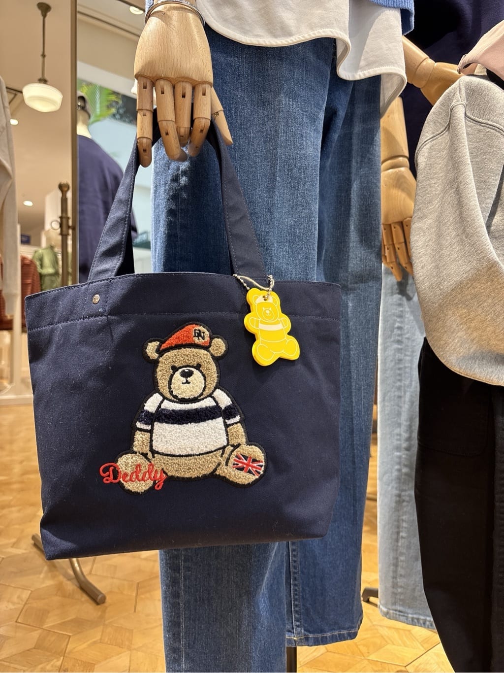 yumiさんの「Dessin｜Deddyさがら刺繍トートバッグ」を使ったコーディネート