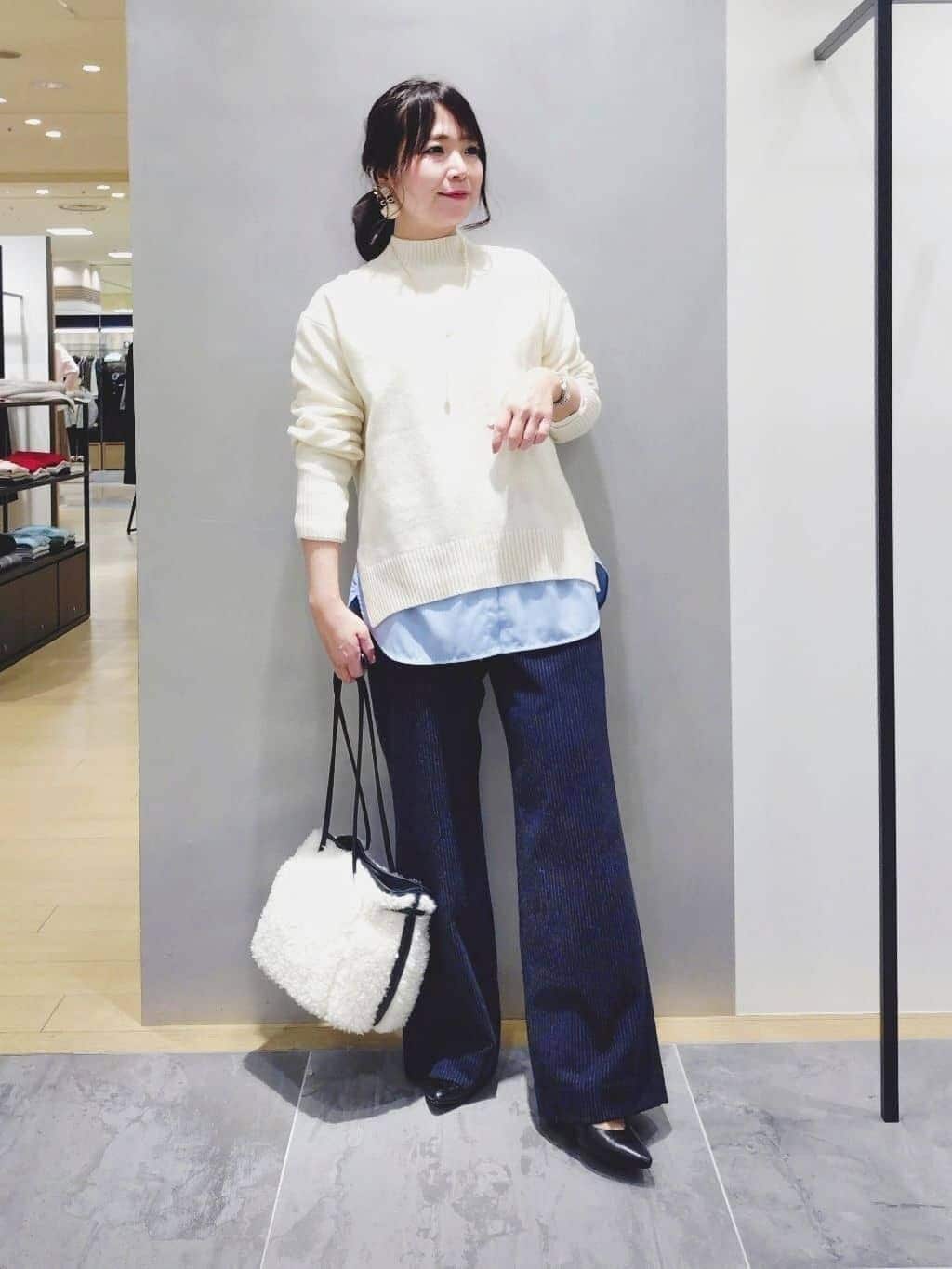 TOMOMIさんの「INDIVI｜【褒められパンツ／ウール混】ウォームウール ワイドパンツ」を使ったコーディネート