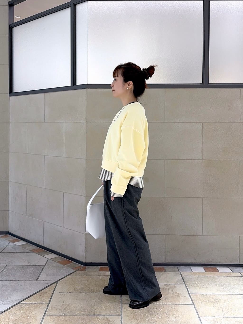 よねさんの「INDIVI｜ワイドスリーブカラースウェット」を使ったコーディネート
