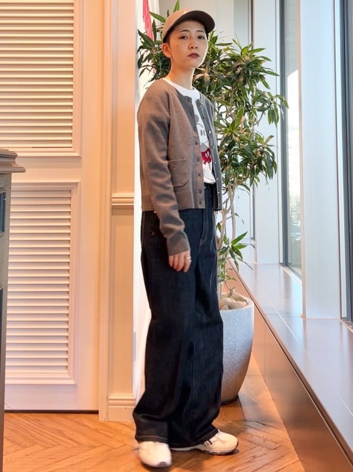 OCHIAIさんの「DRESSTERIOR｜【otonaMUSE5月号掲載】センタープレス ワイドストレートデニム」を使ったコーディネート