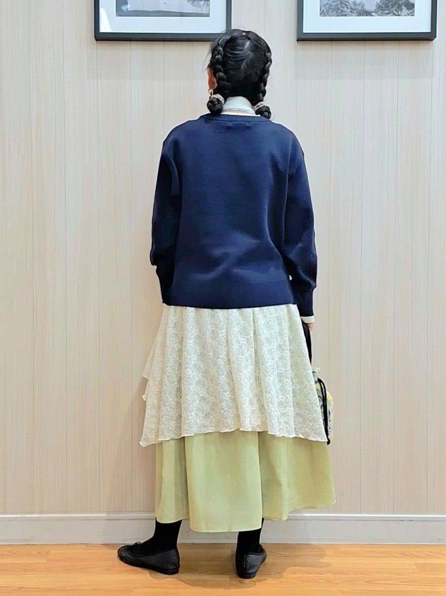 Saoさんの「SHOO･LA･RUE｜【洗濯機可/S-LL/インしなくても着られる】1枚で決まる　レイヤード風スウェットライクニット」を使ったコーディネート