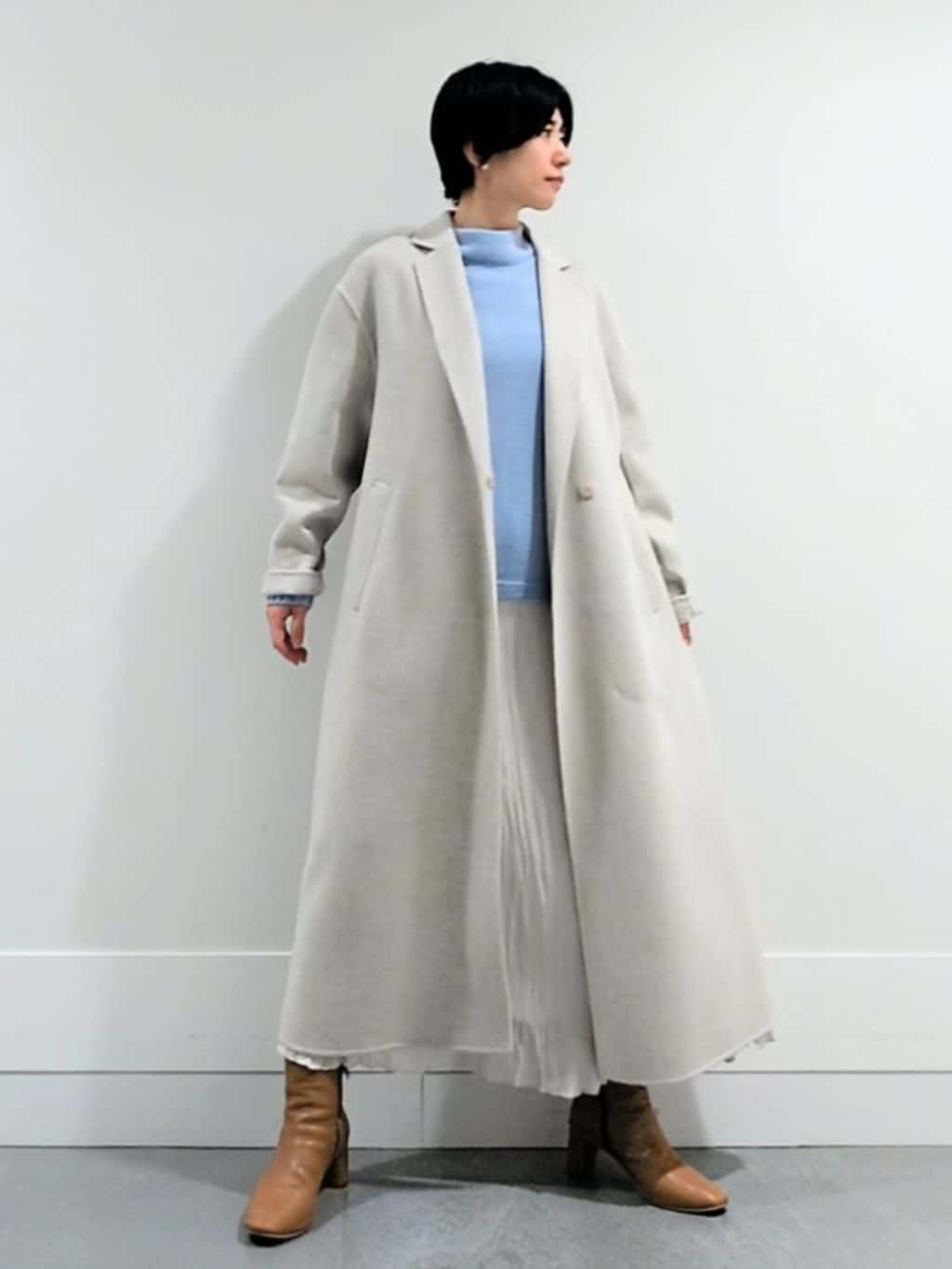 ミズタさんの「UNTITLED｜【ロング丈/軽やか】テーラード　リバーコート」を使ったコーディネート