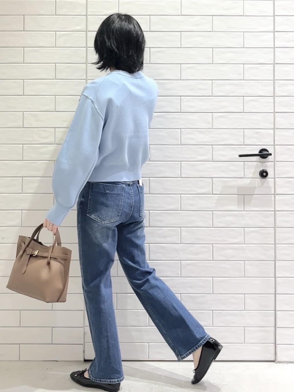 しおりさんの「OPAQUE.CLIP｜スウェットライクショートニット【洗濯機OK】」を使ったコーディネート
