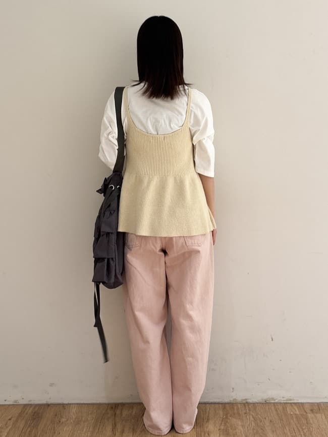 mireiさんの「OPAQUE.CLIP｜リラクシーロゴプリントTシャツ【洗濯機OK】」を使ったコーディネート