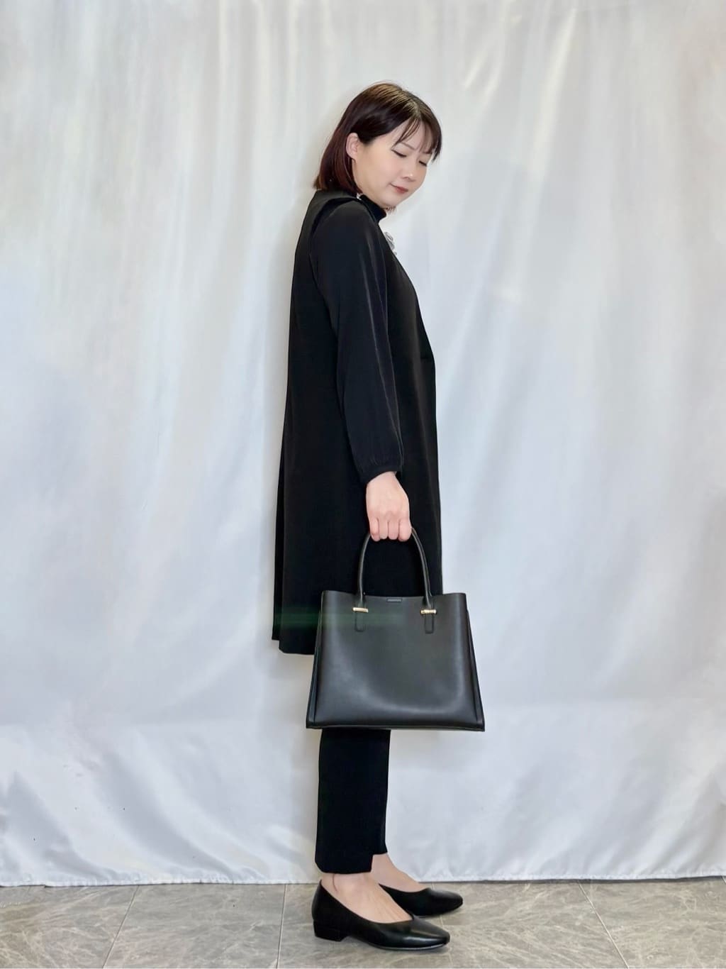 ネリさんの「SHOO･LA･RUE｜【洗濯機可/セットアップ可/S-3L】きちんと楽に。カットジョーゼット ロングジレ」を使ったコーディネート