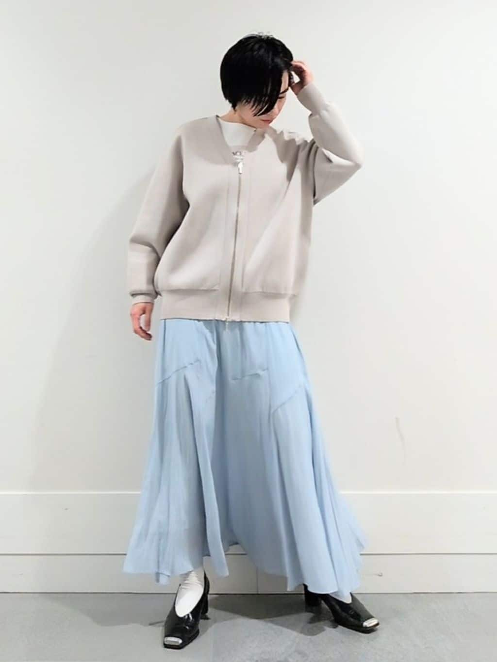 ミズタさんの「UNTITLED｜◆【洗える/後ろウエストゴム】ロングスカート」を使ったコーディネート