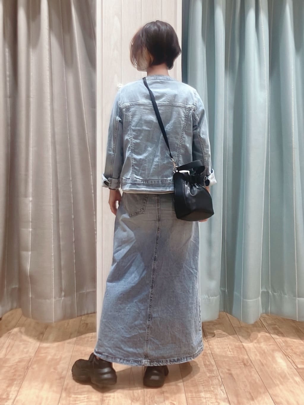 aaamiさんの「SHOO･LA･RUE｜【S-LL/洗濯機可】着こなしいろいろ 首元すっきりボートネック ボーダーロンT」を使ったコーディネート