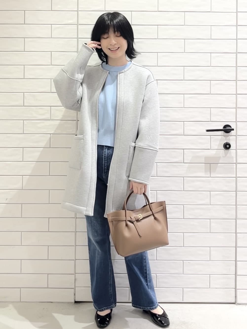 しおりさんの「OPAQUE.CLIP｜リバーシブル配色ノーカラーコート【洗濯機OK】」を使ったコーディネート