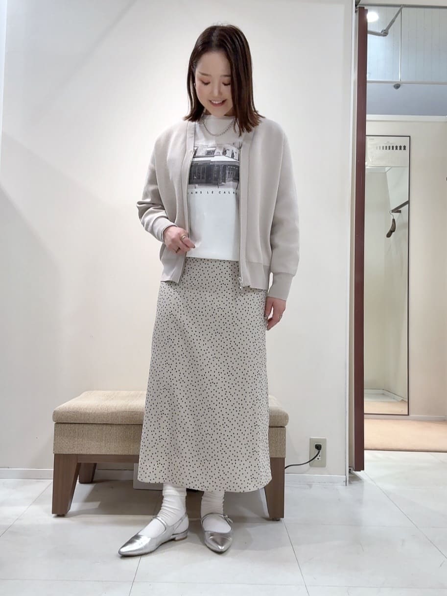 YUIさんの「UNTITLED｜◆【軽羽織り/セットアップ可】ジップアップニットカーディガン」を使ったコーディネート