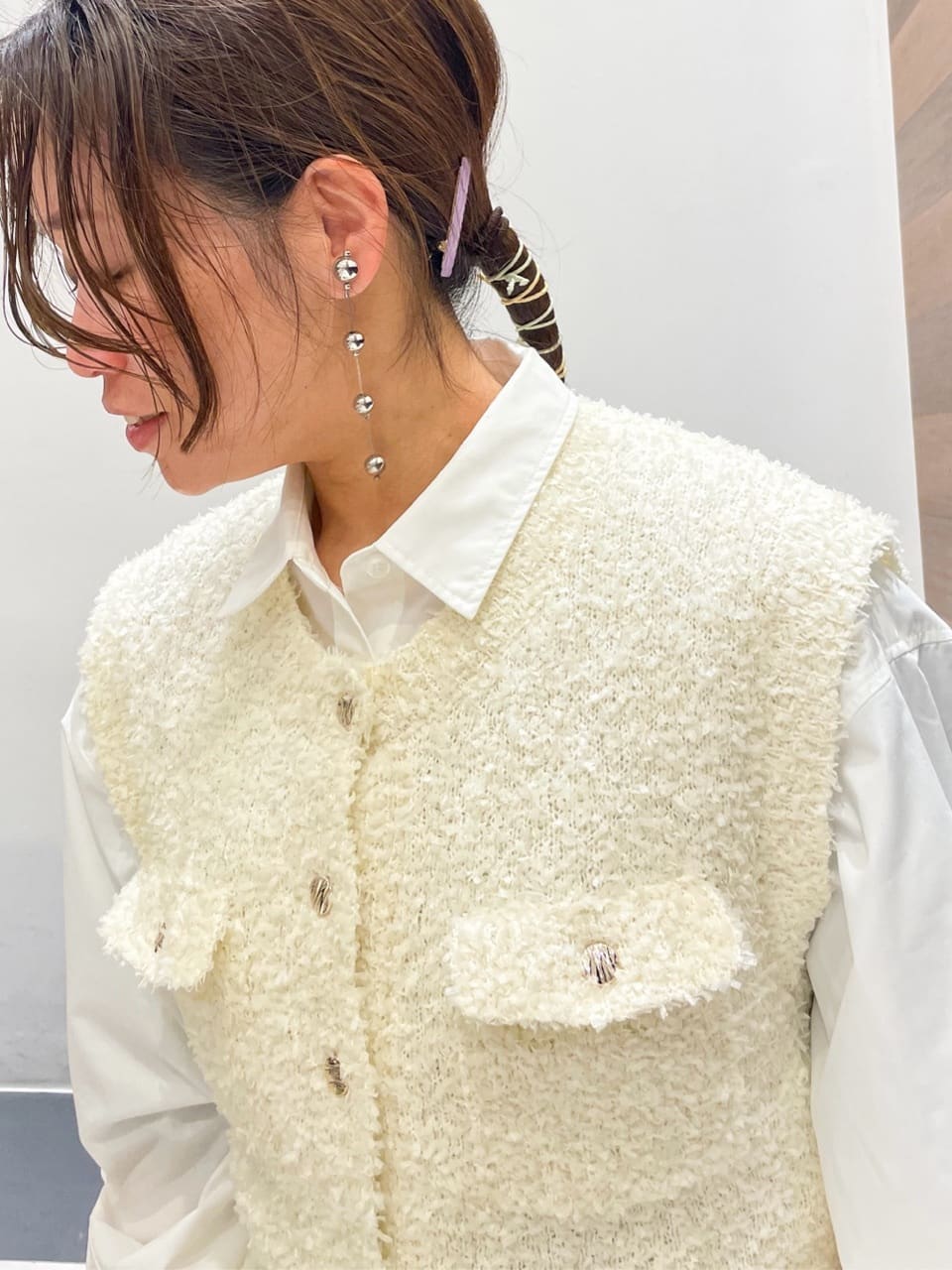 ともも。さんの「OPAQUE.CLIP｜変形金ボタンニットベスト【洗濯機OK】」を使ったコーディネート