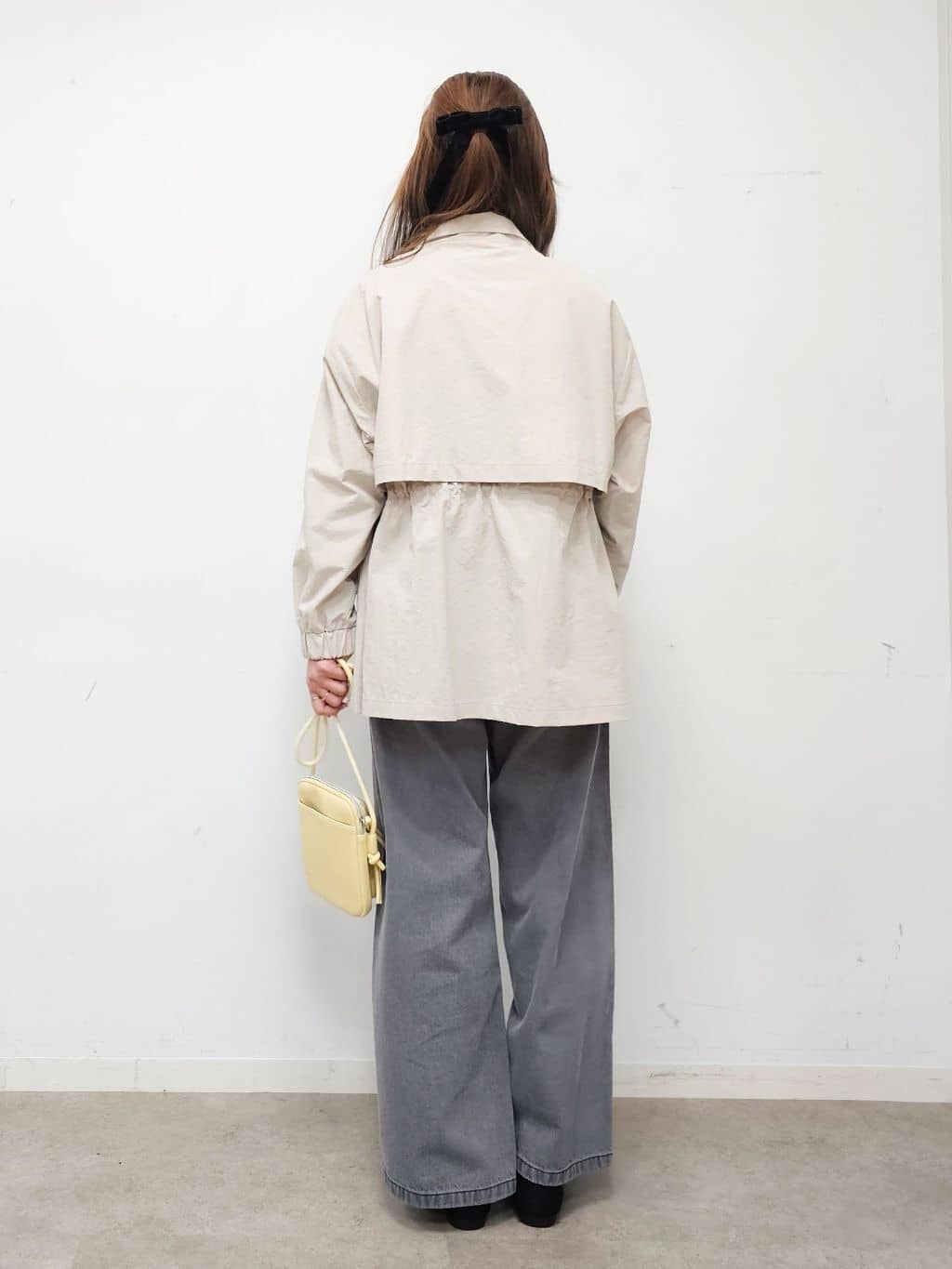 ゆゆさんの「SHOO･LA･RUE｜【高レビュー/S-LL】脚のラインを拾いにくい デニムワイドパンツ」を使ったコーディネート