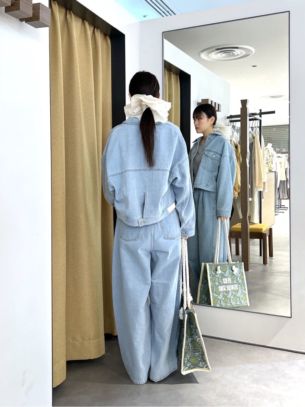 Renoさんの「INDIVI｜ボックスデニムジャケット」を使ったコーディネート