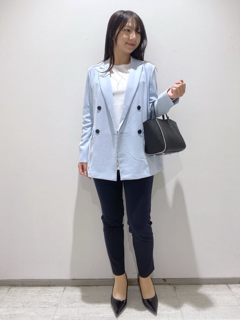 meiさんの「INDIVI｜【洗える／レイヤードにおすすめ】シャーリングレース ロングTシャツ」を使ったコーディネート