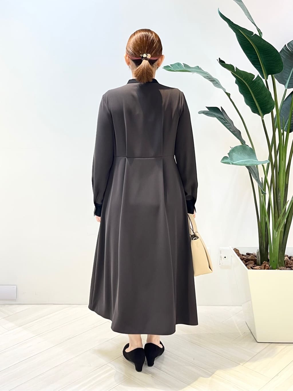 Tomoさんの「UNTITLED｜◆【洗える/前開き/フォーマル】バイカラー ワンピース」を使ったコーディネート