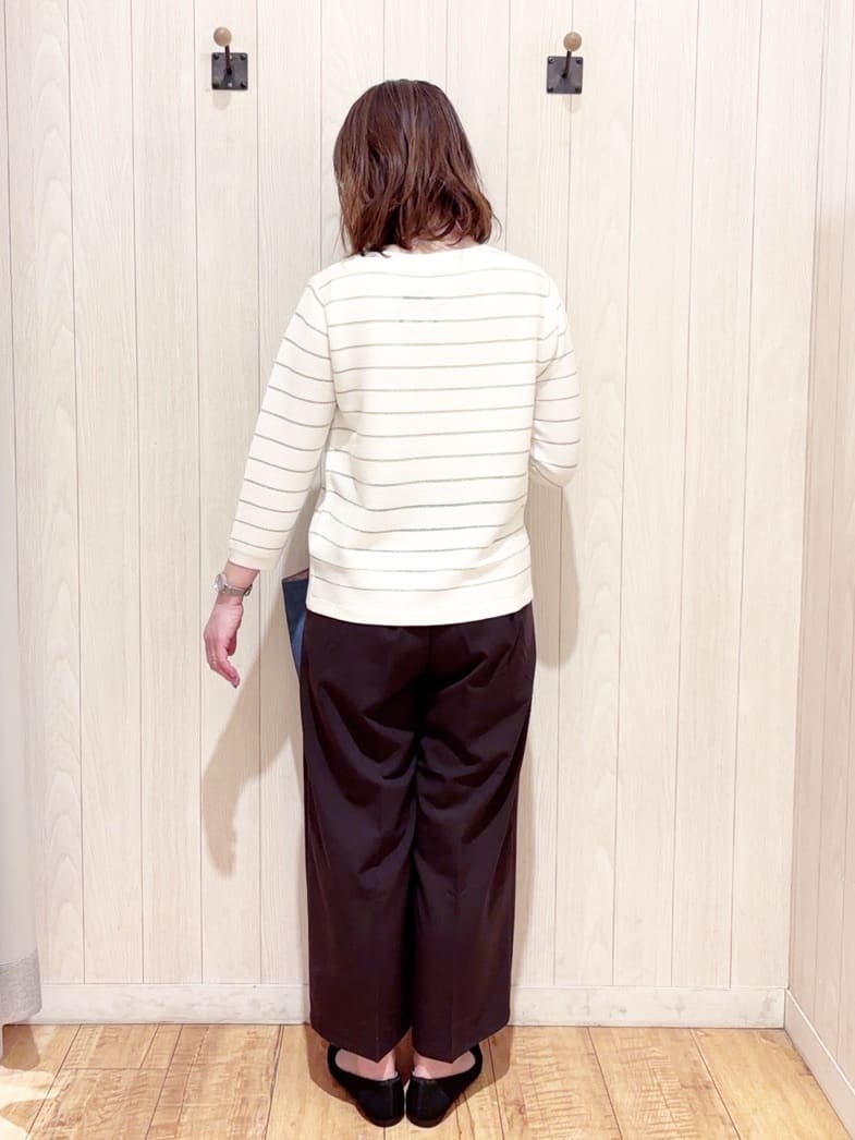 あいこさんの「SHOO･LA･RUE｜【高レビュー/洗濯機可/S-LL】さらっと着られる 8分袖Ⅴネックニット」を使ったコーディネート