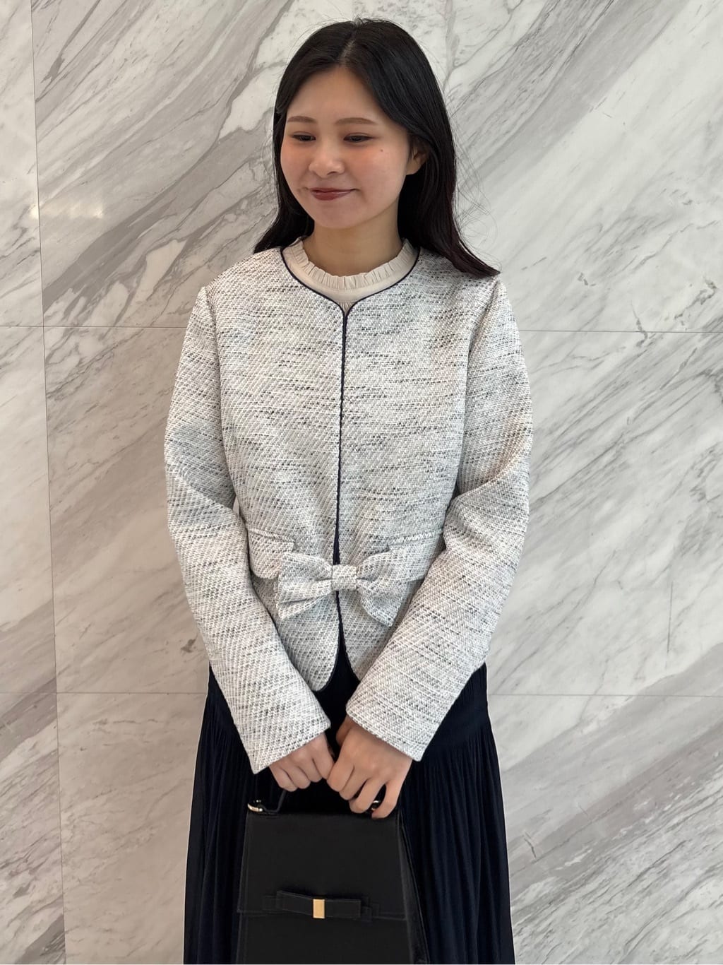 AOIさんの「Couture brooch｜【ハレの日・通勤】カルゼスラブツイードジャケット」を使ったコーディネート