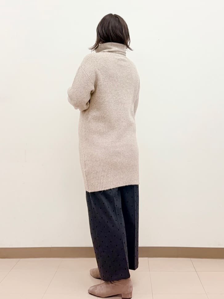 haruさんの「SHOO･LA･RUE｜【洗濯機可/S-LL/体型カバー】女性らしい美シルエット チュニックニットワンピース」を使ったコーディネート