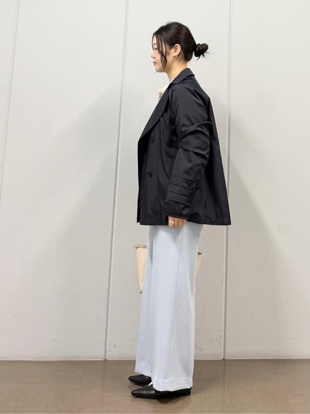 mizukiさんの「INDIVI｜【撥水／UVケア／2WAY】超軽量ライナー付ライトトレンチコート」を使ったコーディネート