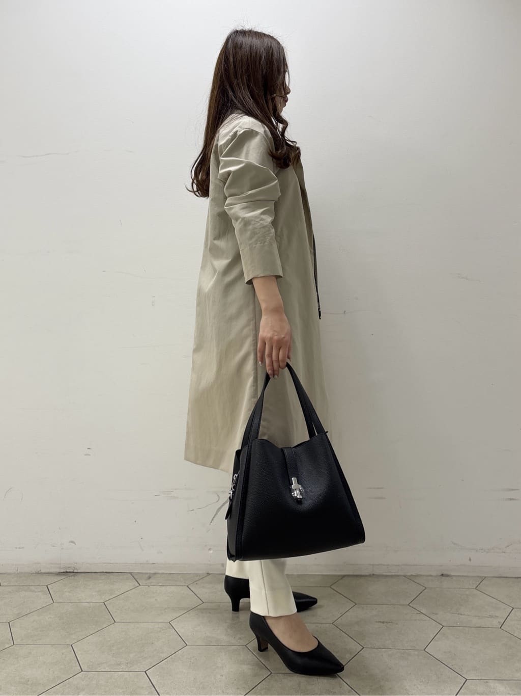 kahoさんの「INDIVI｜【撥水／軽量】ミニマル スタンドカラーコート」を使ったコーディネート