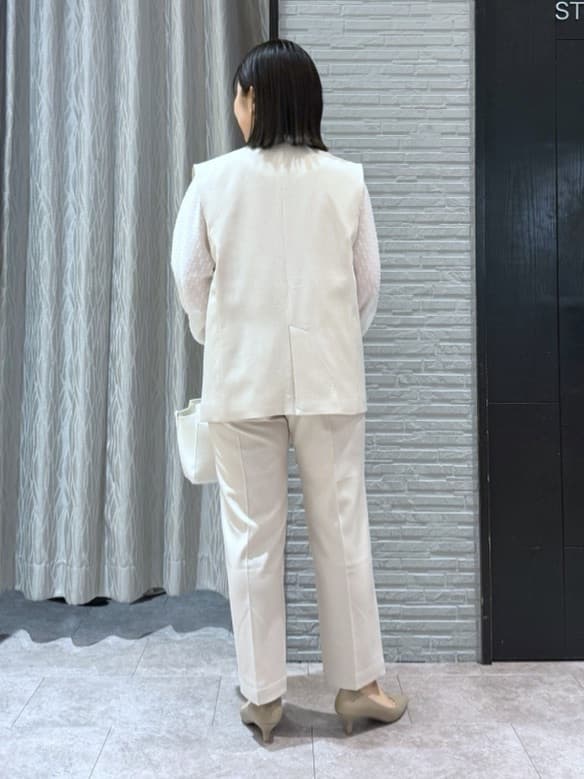 chさんの「THE SHOP TK｜【通勤にもカジュアルにも】CAVIAN ジレ/セットアップ可」を使ったコーディネート