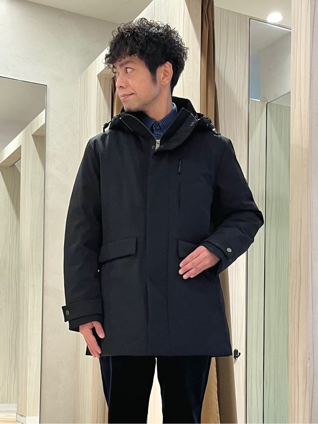 URAさんの「TAKEO KIKUCHI｜【抗菌防臭/シーズンレス】シアサッカーギンガムチェック ストレッチシャツ」を使ったコーディネート