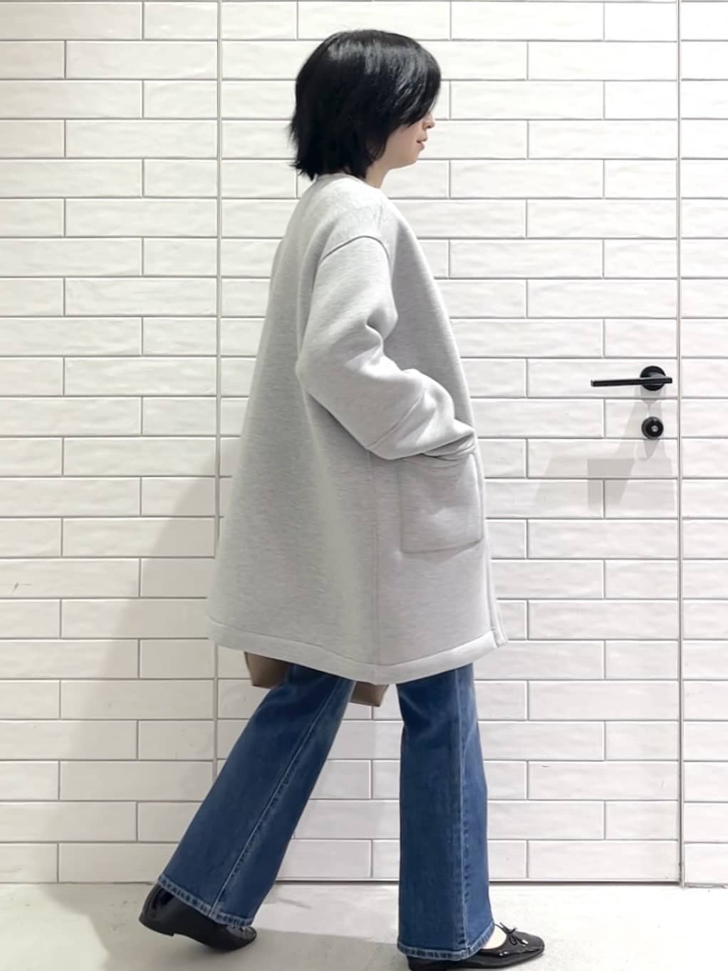 しおりさんの「OPAQUE.CLIP｜リバーシブル配色ノーカラーコート【洗濯機OK】」を使ったコーディネート