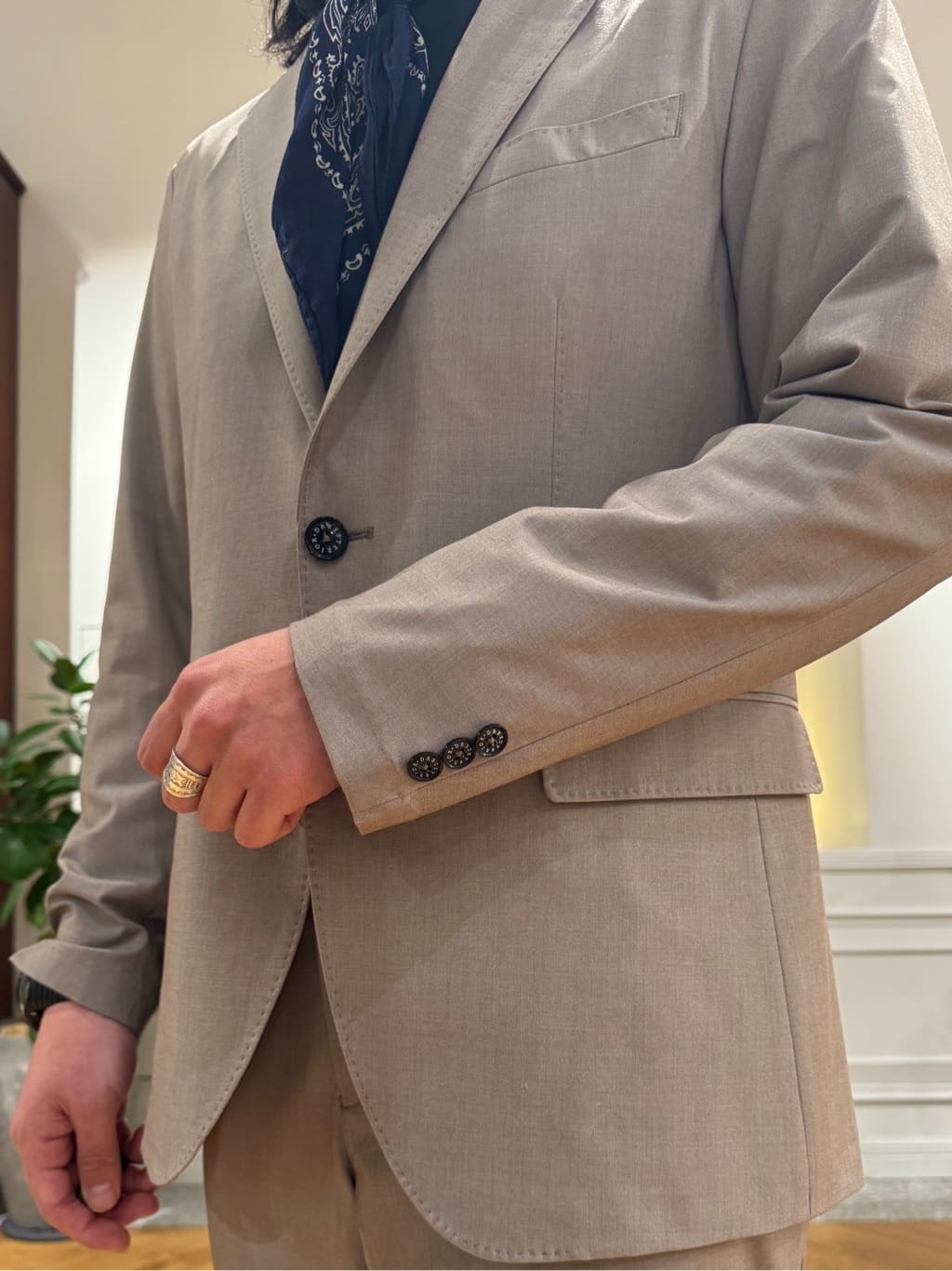 kawarataniさんの「DRESSTERIOR｜【セットアップ可/MonoMax4月号掲載/Safari5月号掲載】CARREMAN ストレッチジャ」を使ったコーディネート