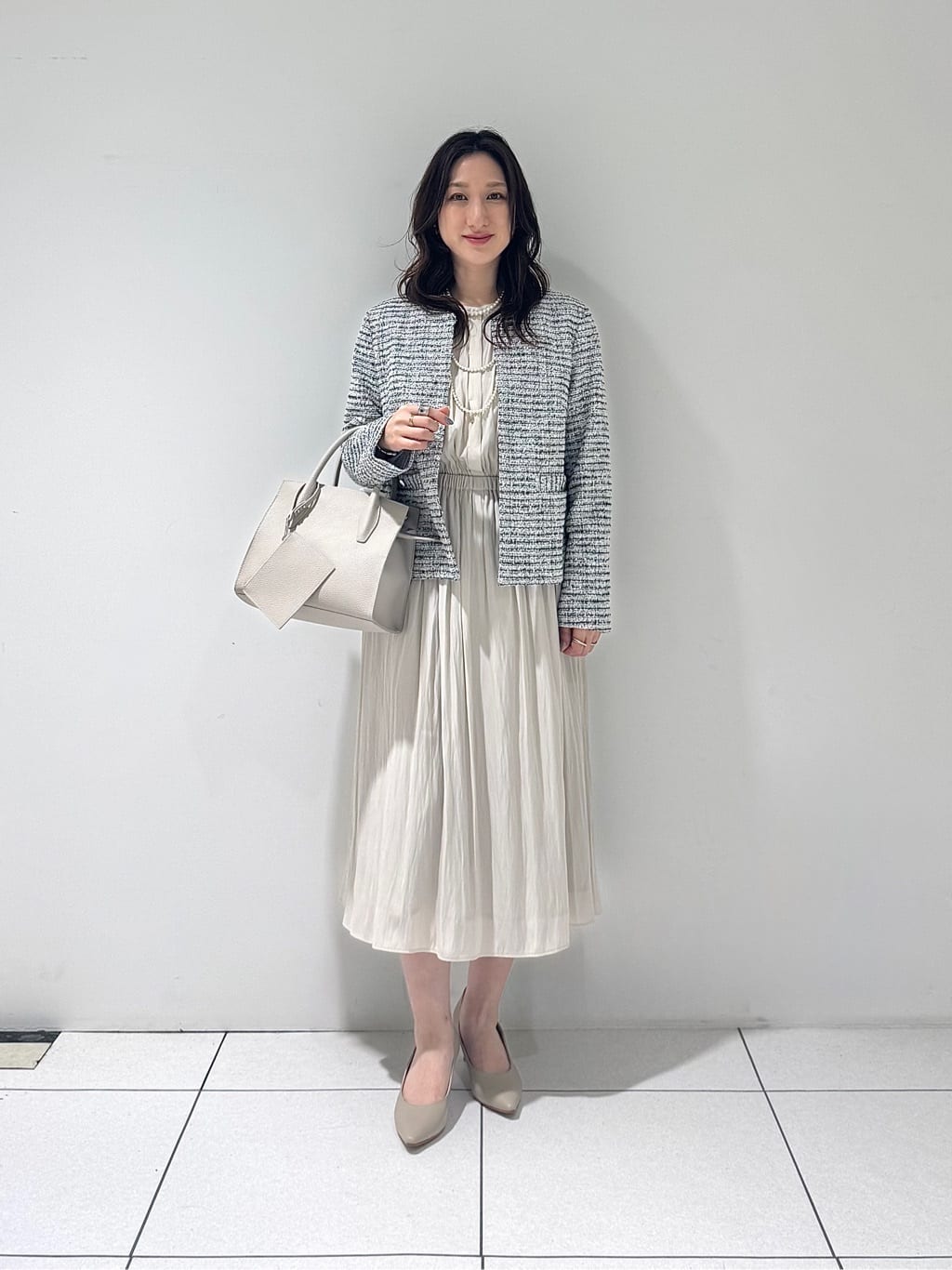 そんさんの「INDIVI｜【洗える】ギャザーフレアワンピース」を使ったコーディネート
