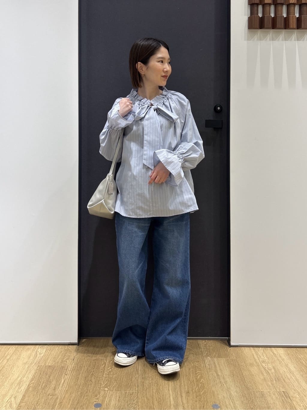 risaさんの「Dessin｜【洗える】フリルボウタイストライプブラウス」を使ったコーディネート