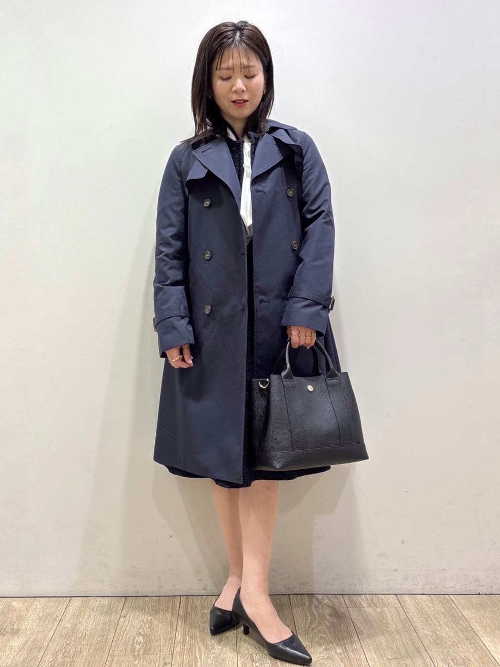 mameさんの「index｜撥水トレンチコート【洗濯機OK／花粉対応】《XS～3L》」を使ったコーディネート