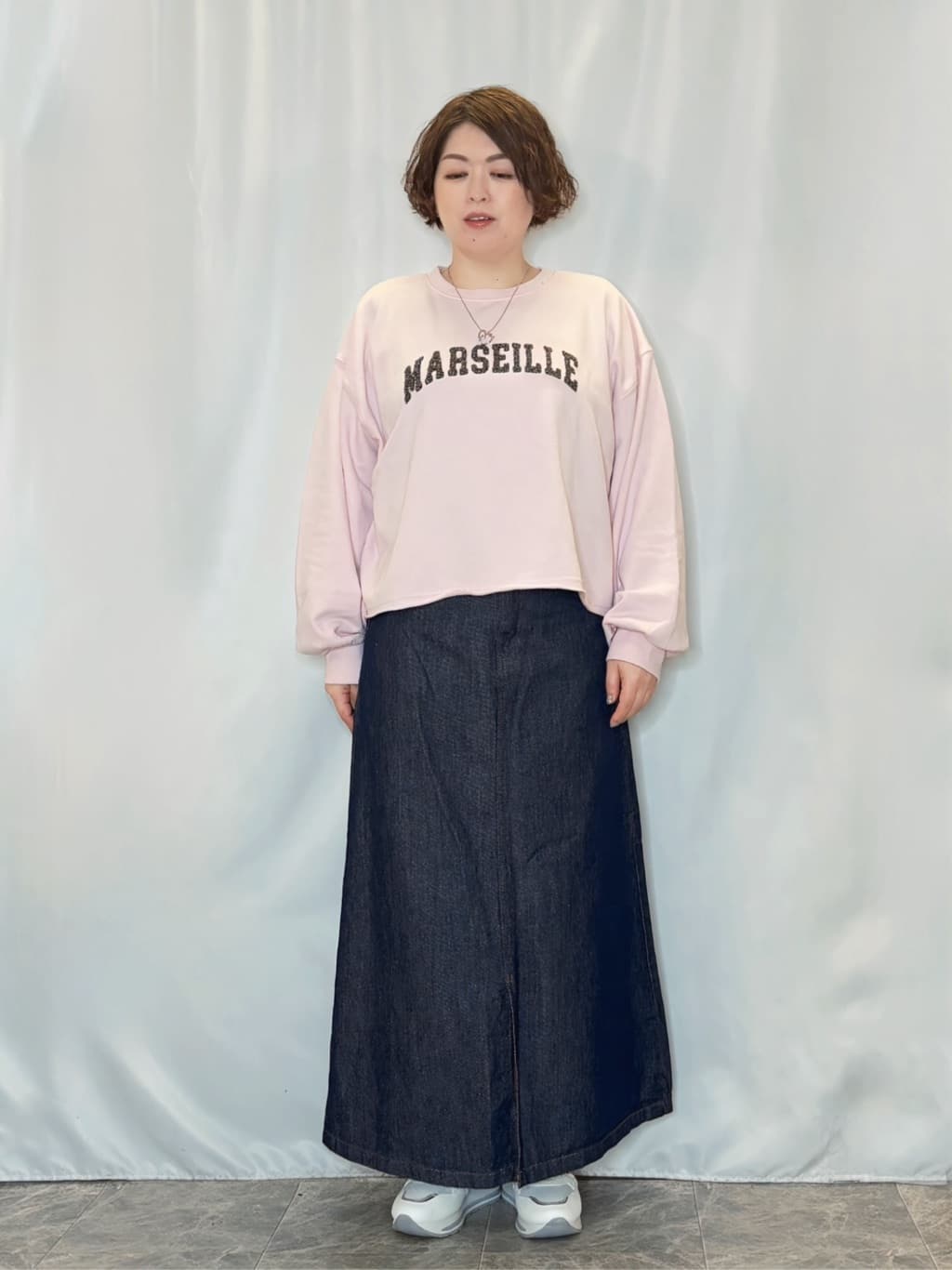 たみさんの「SHOO･LA･RUE｜【洗濯機可/S-LL】コーデの主役になる ロゴアソート 裏毛スウェット」を使ったコーディネート