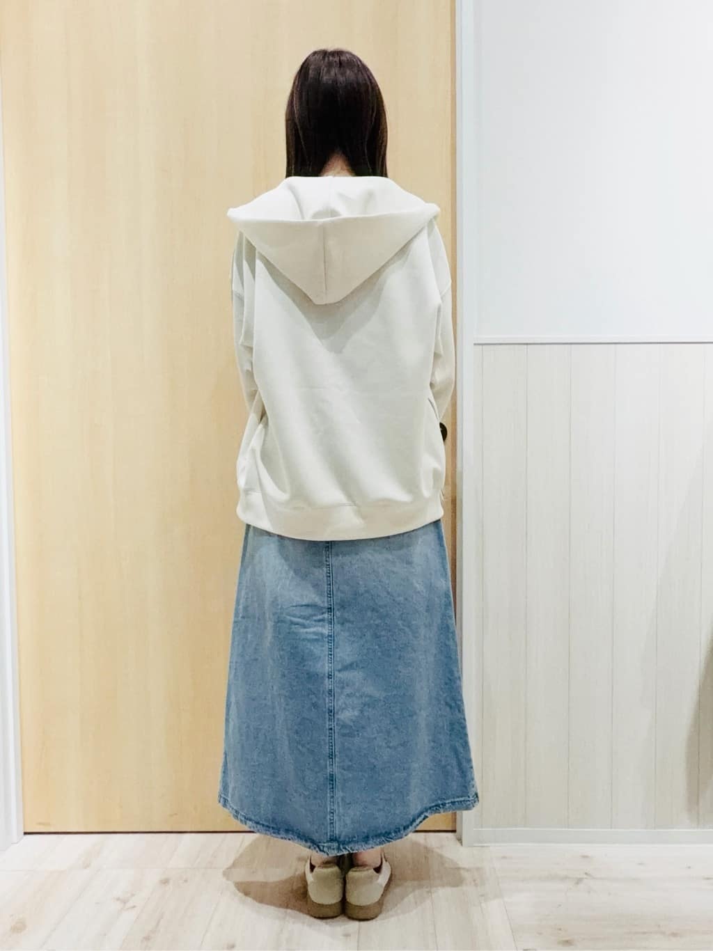 Naさんの「SHOO･LA･RUE｜【SHOO・LA・RUE DENIM】シンプルだから使いやすい Aラインスカート」を使ったコーディネート