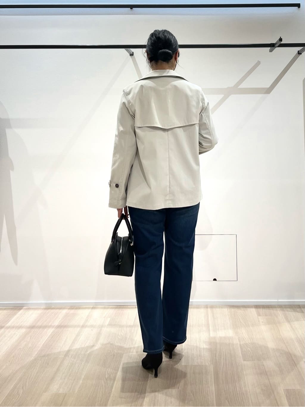 TOMOMIさんの「UNTITLED｜◆【洗える/袖シアー】ポンチ袖ボリュームトップス」を使ったコーディネート