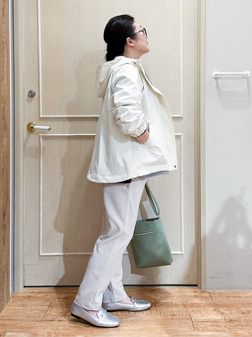 umeさんの「SHOO･LA･RUE｜【防花粉/高レビュー】きれいもかっこいいも叶える 欲張りマウンテンパーカ」を使ったコーディネート