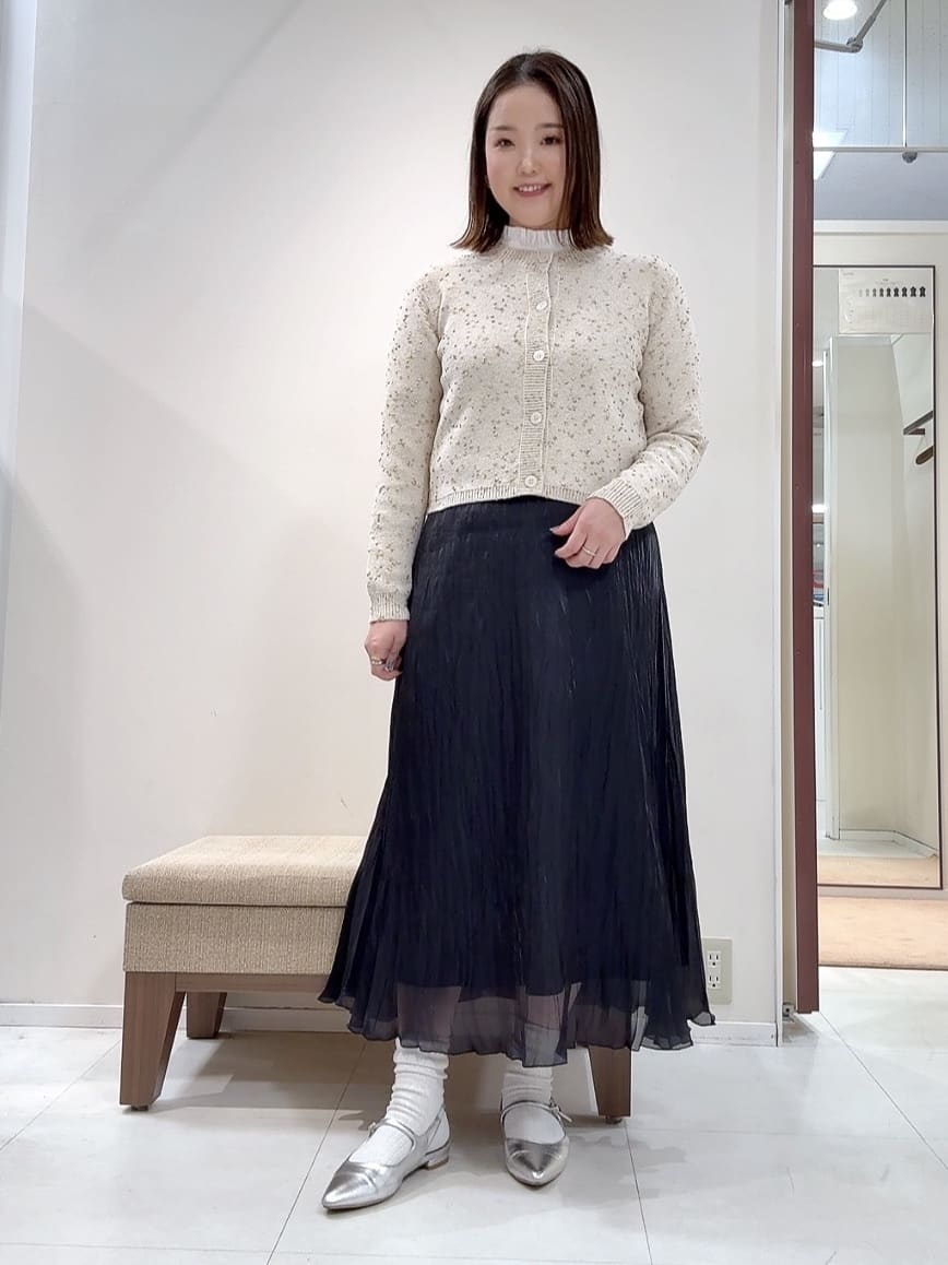 YUIさんの「UNTITLED｜◆【セレモニー/定番人気】ハイネックフリル ブラウス」を使ったコーディネート