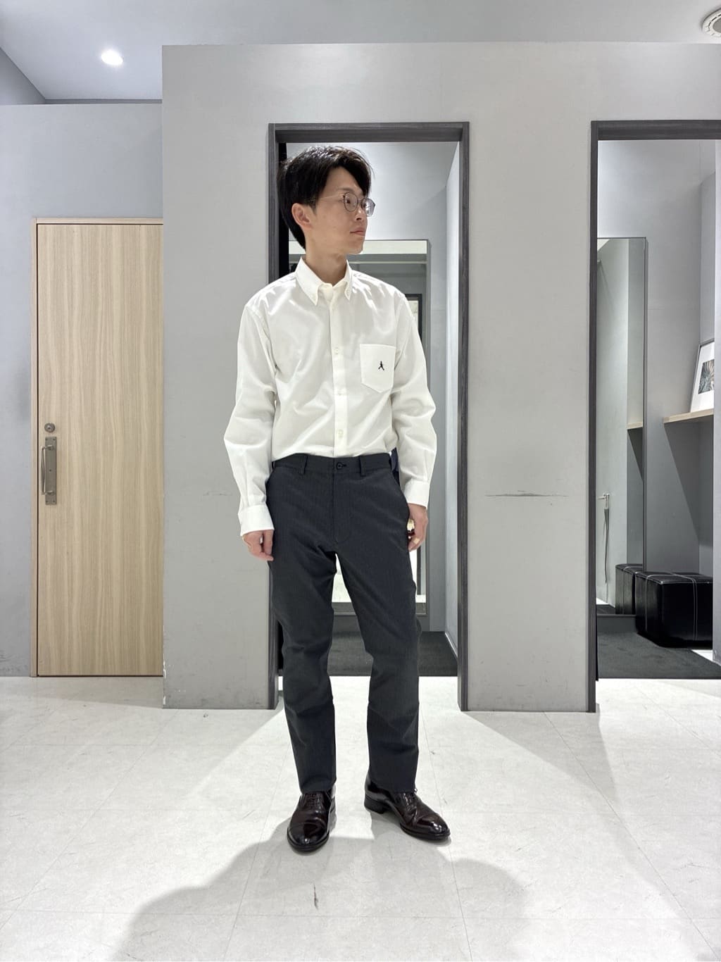 わいずみさんの「TAKEO KIKUCHI｜【ON／OFF兼用】CARREMANファブリック ノーカラージャケット」を使ったコーディネート