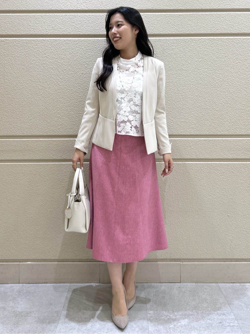 Momokaさんの「COUP DE CHANCE｜【手洗い可】コットン混レースブラウス」を使ったコーディネート