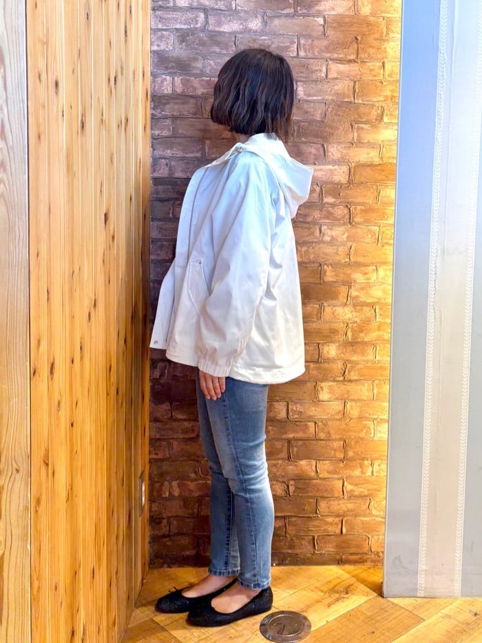 mieさんの「SHOO･LA･RUE｜【洗濯機可】1枚でサマ見え ラメニットソー レイヤード風トップス」を使ったコーディネート