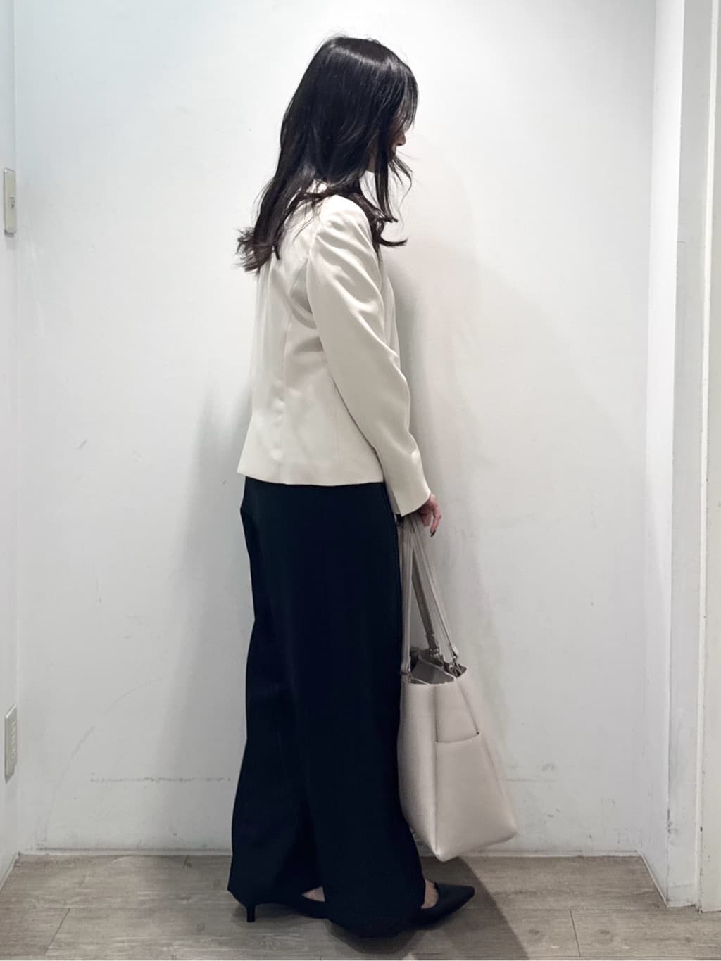 yuicciさんの「OPAQUE.CLIP｜《通勤／セットアップ対応》 パイピングVネックジャケット【洗濯機OK】」を使ったコーディネート