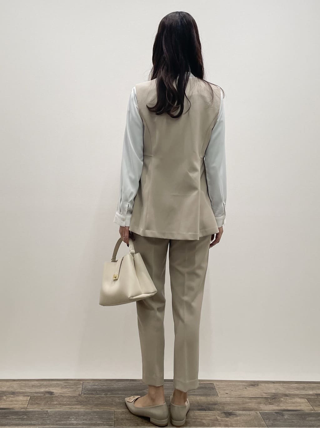 Aikoさんの「OPAQUE.CLIP｜《通勤対応》タックブラウス【洗濯機OK】」を使ったコーディネート