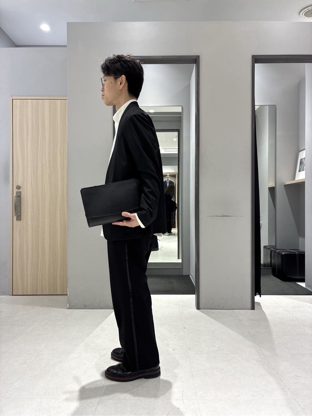わいずみさんの「TAKEO KIKUCHI｜【ON／OFF兼用】CARREMANファブリック ノーカラージャケット」を使ったコーディネート